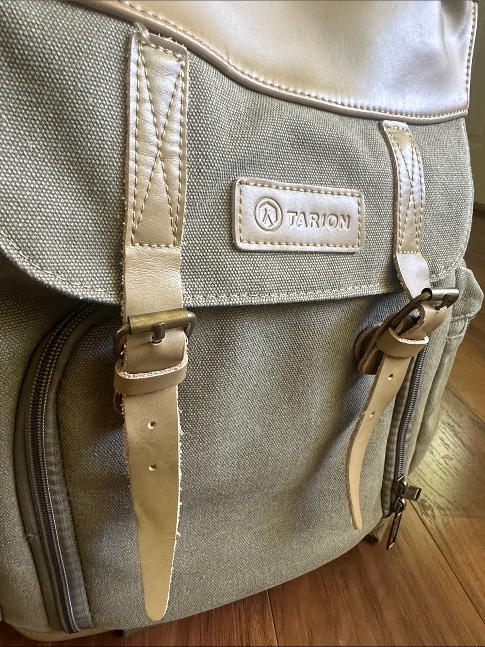 Photographers Backpack - Picture 2 of 10